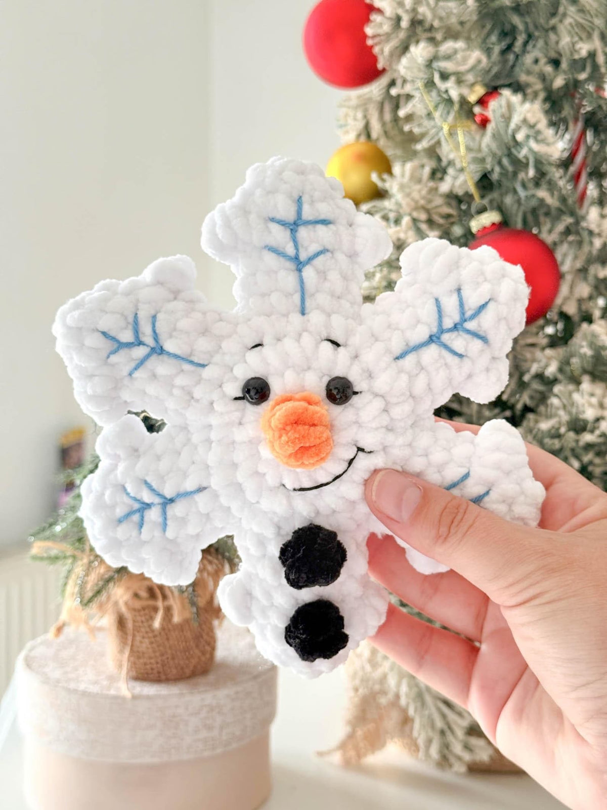 No-Sew Christmas Snowflakes Crochet Pattern PDF